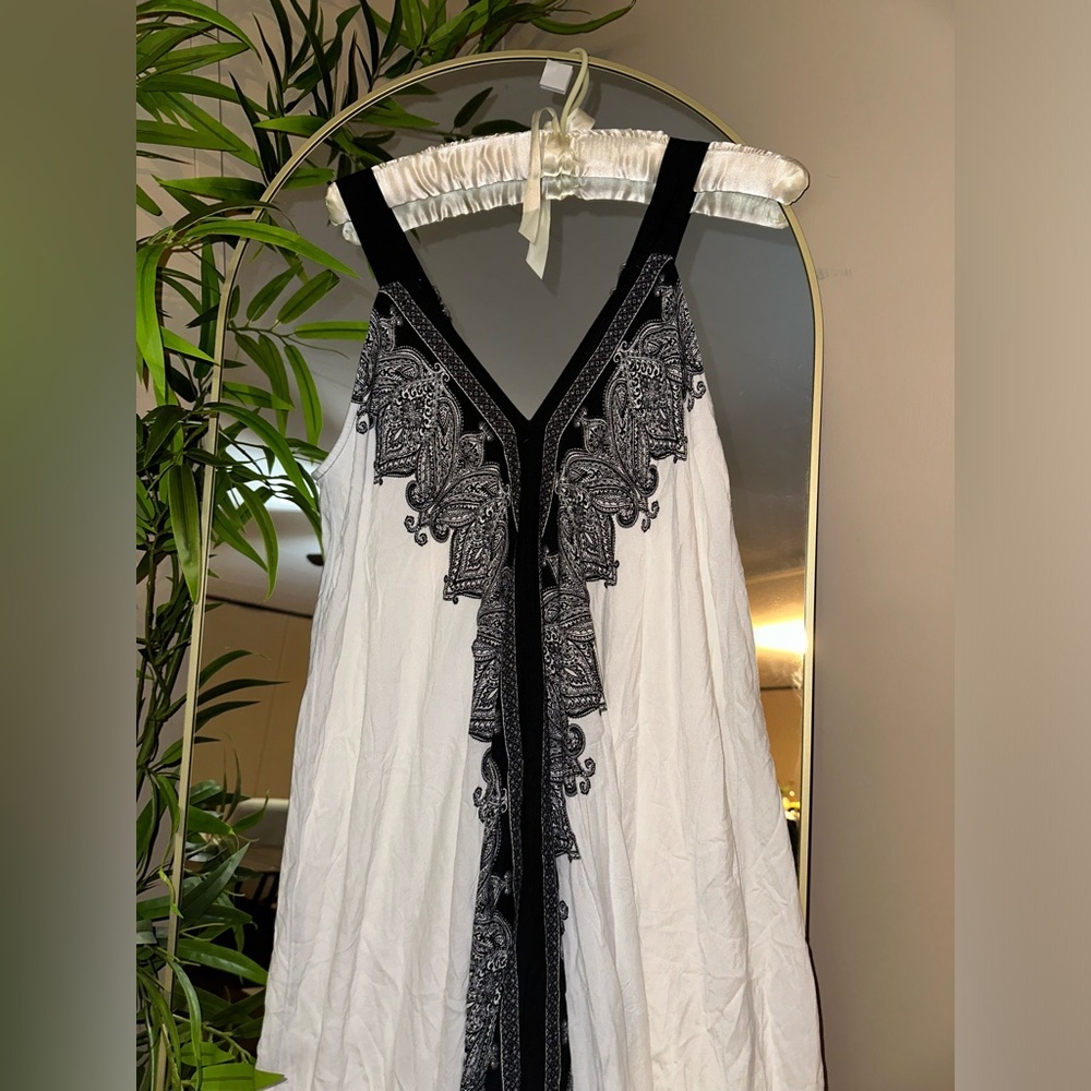 ROAMAN’S Black‎ and White Paisley Maxi Dress - Picture 6 of 8